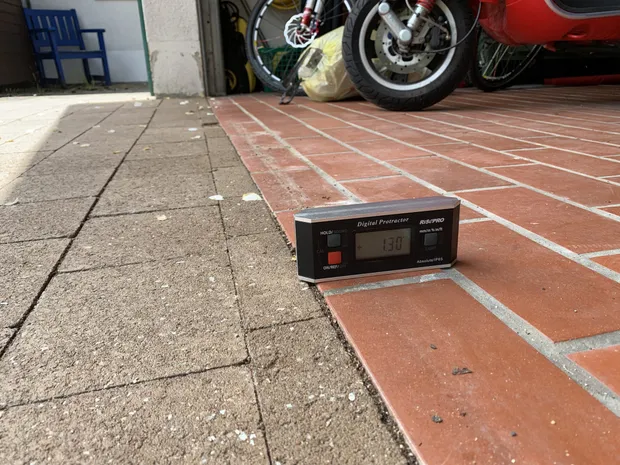 Gutachten eines Feuchte- und Wasserschadens in einer Garage in München